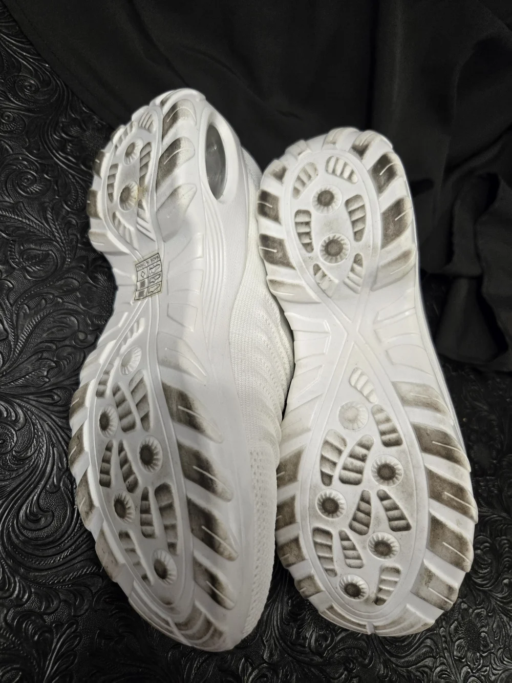 Women's White Slip-On Knit Socks - Brand Unspecified